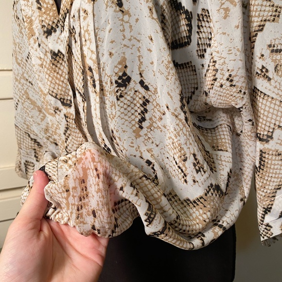 Light Sheer Professional Blouse Snake Skin Top - Picture 3 of 6